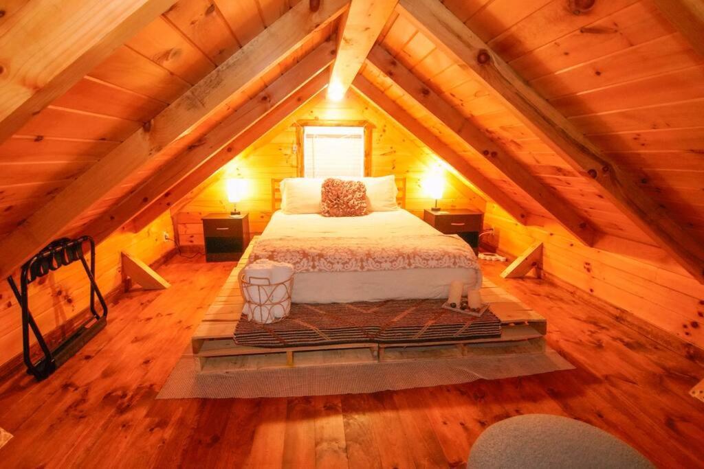 Charming Lakeview Cabin Near Geneva-On-The-Lake! 阿什塔比拉 外观 照片