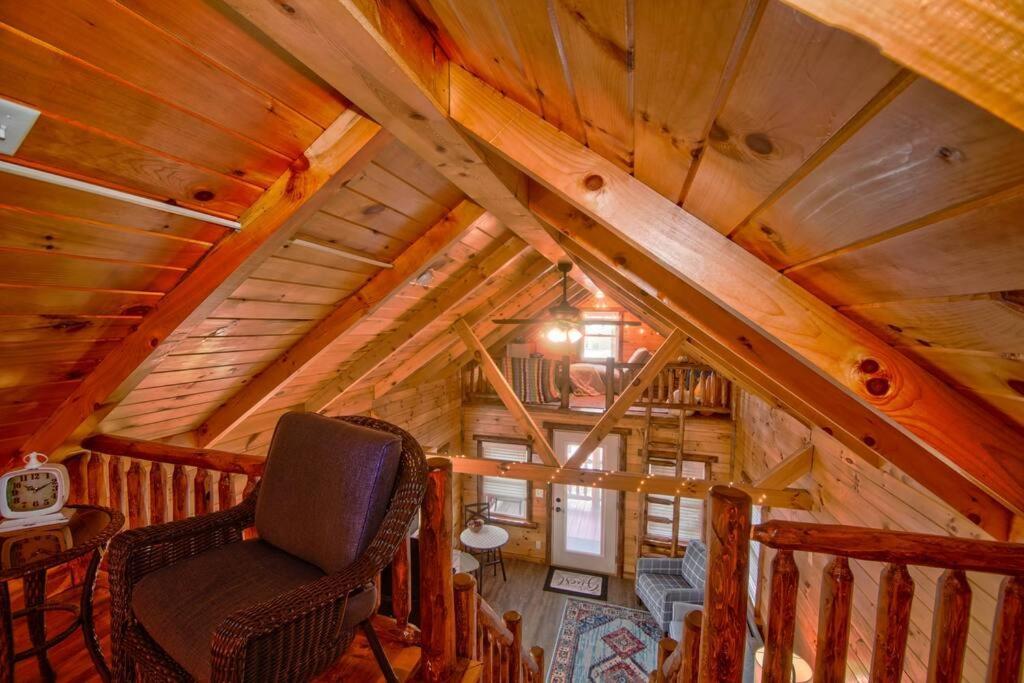 Charming Lakeview Cabin Near Geneva-On-The-Lake! 阿什塔比拉 外观 照片