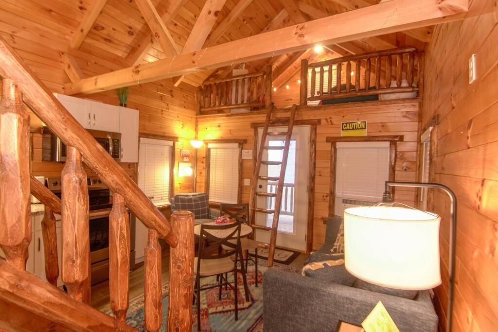Charming Lakeview Cabin Near Geneva-On-The-Lake! 阿什塔比拉 外观 照片